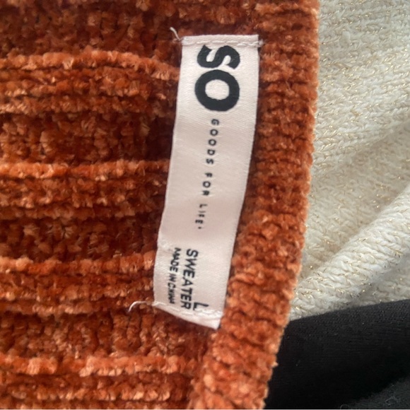 SO Women's V-Neck Orange Sweater - Picture 3 of 3